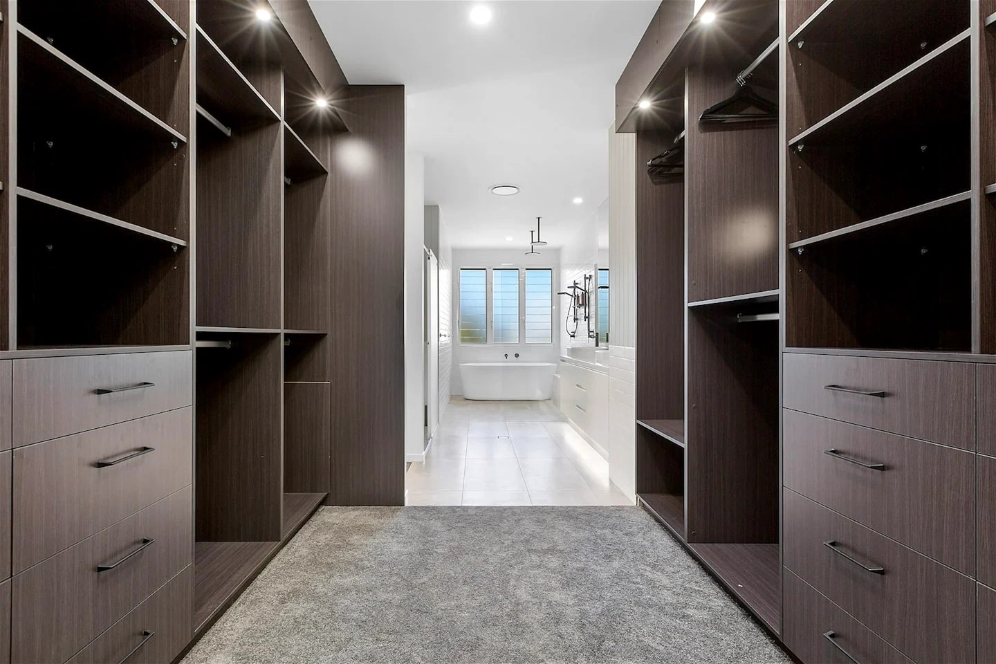 Approx $3.5K p/w, fully furnished, 18