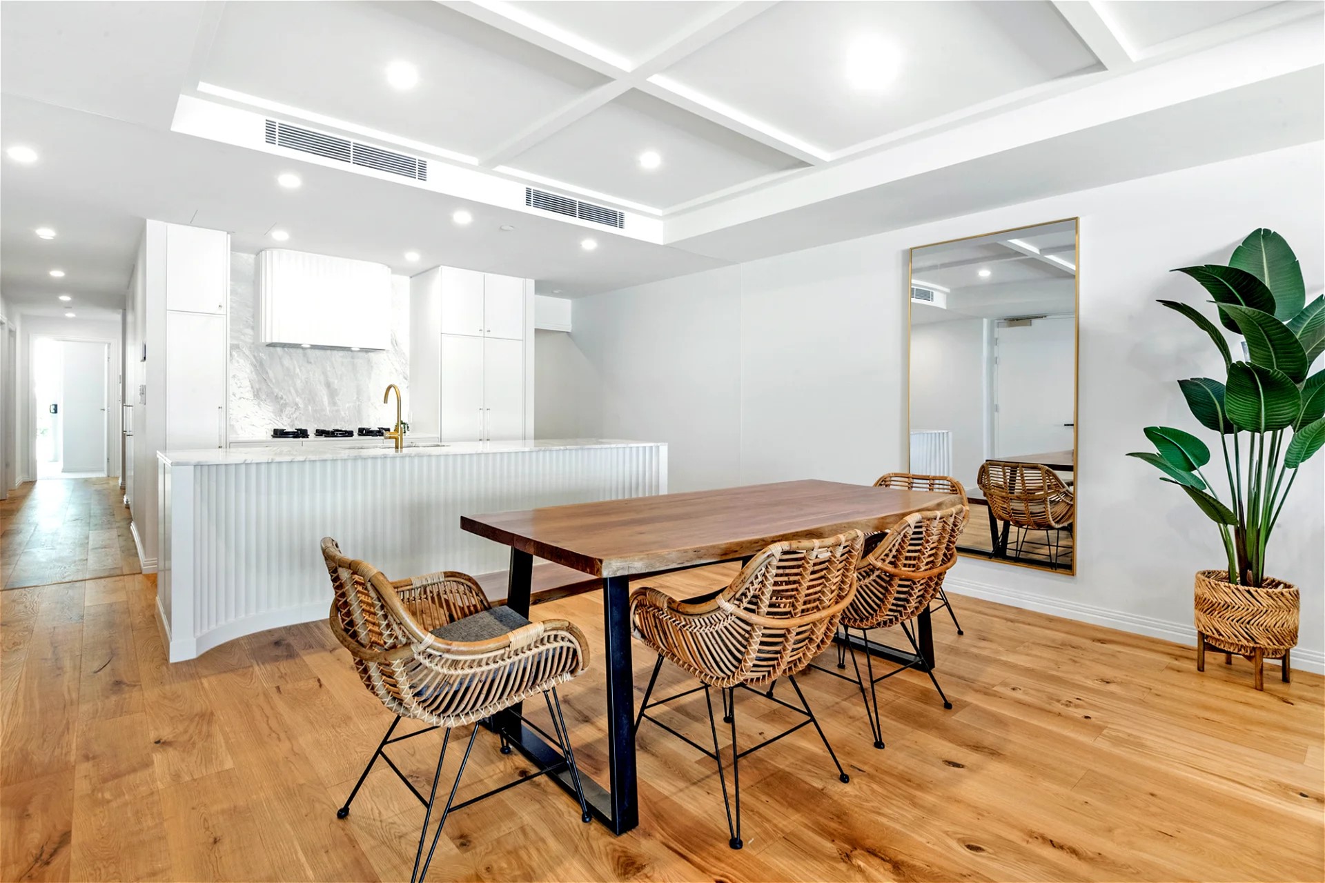 Approx $3K p/w, fully furnished, 18