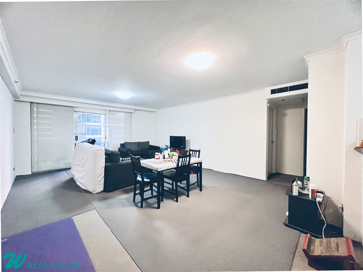 Spacious, Ultra Convenient In the Heart of Sydney!