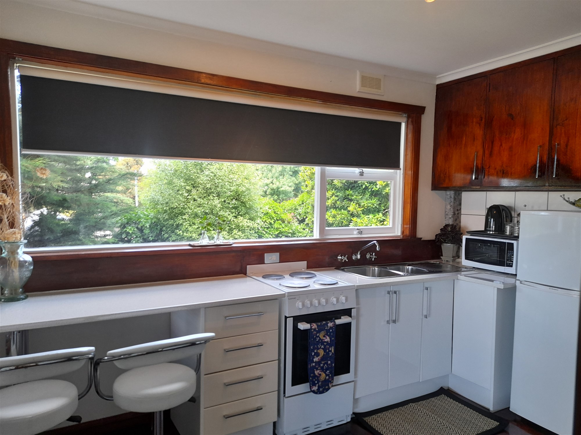 FULLY FURNISHED SELF CONTAINED ONE 3