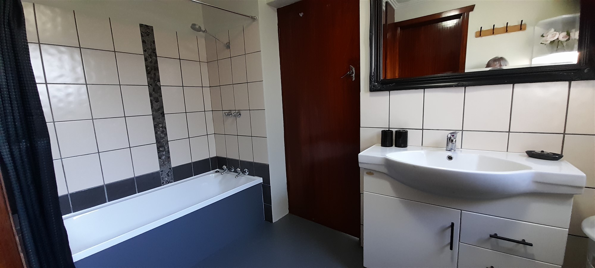 FULLY FURNISHED SELF CONTAINED ONE 11