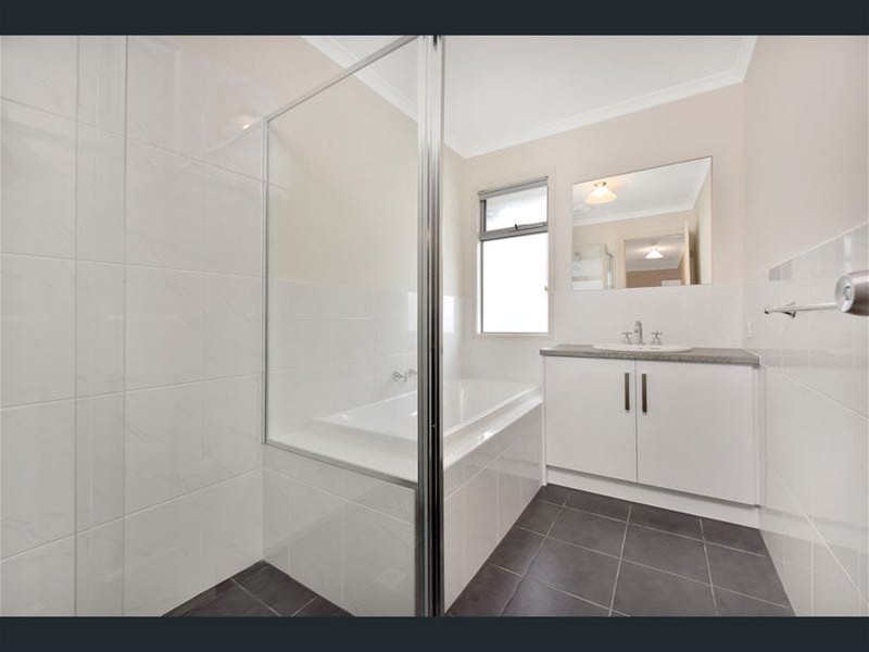 3 Bedroom Townhouse 7