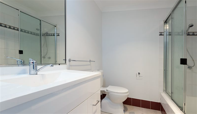 Tidy house in convenient location. 6