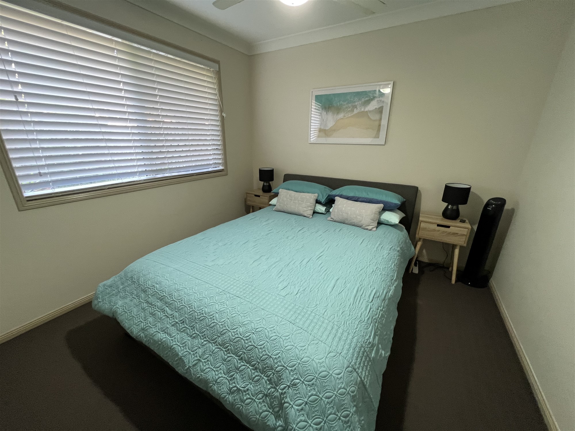 Modern Family Home, Sandstone Point 3