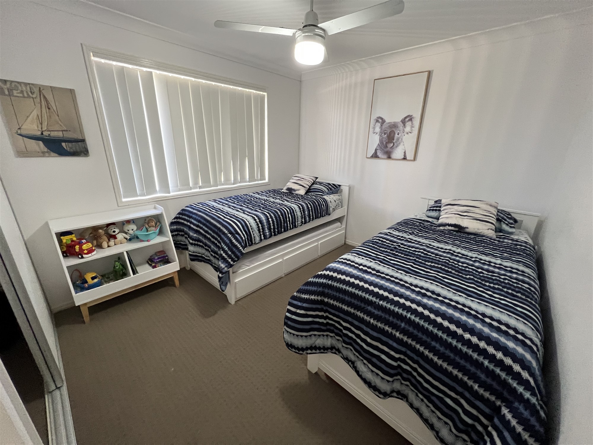 Modern Family Home, Sandstone Point 2