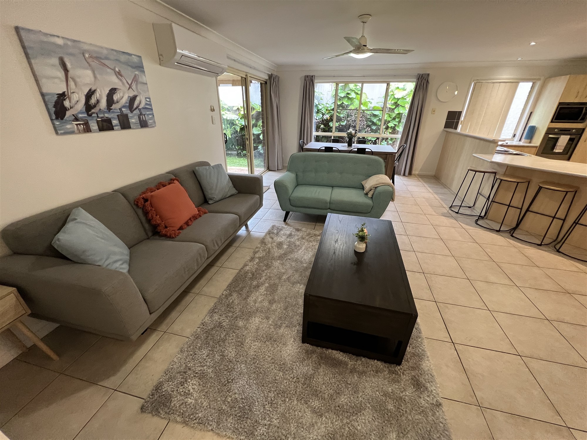 Modern Family Home, Sandstone Point 12