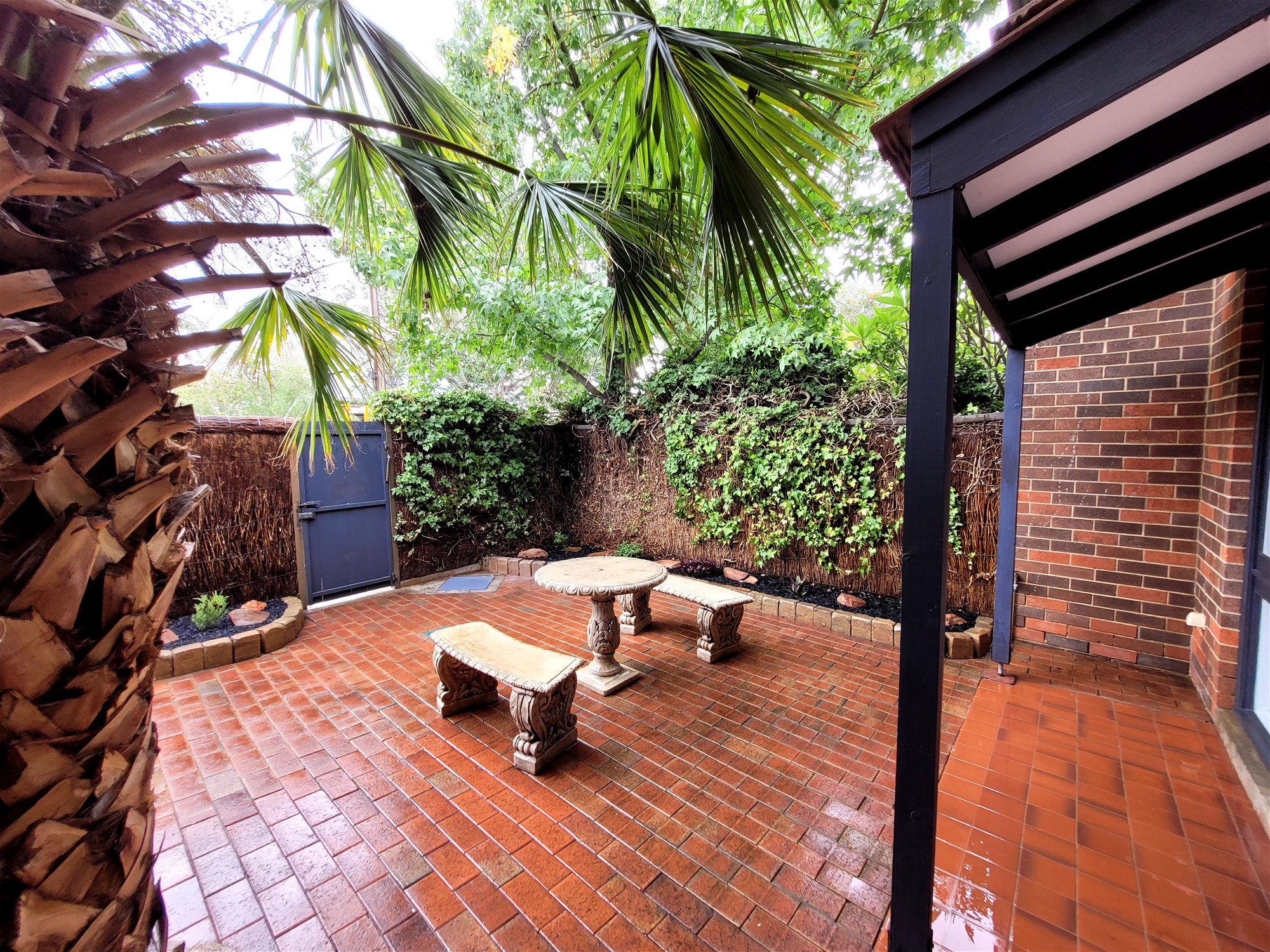 Location, location, location. Beautiful townhouse 3