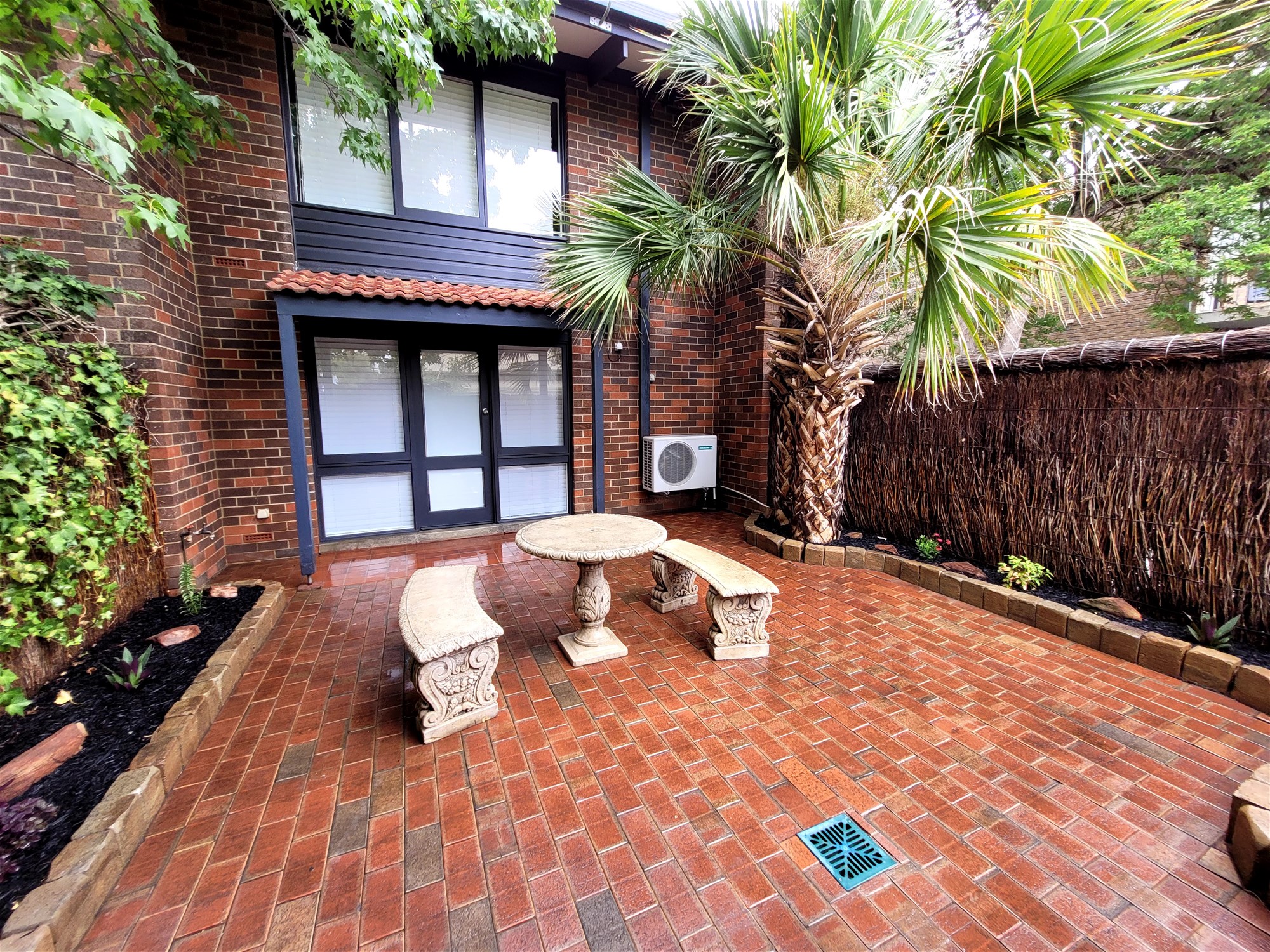 Location, location, location. Beautiful townhouse 2