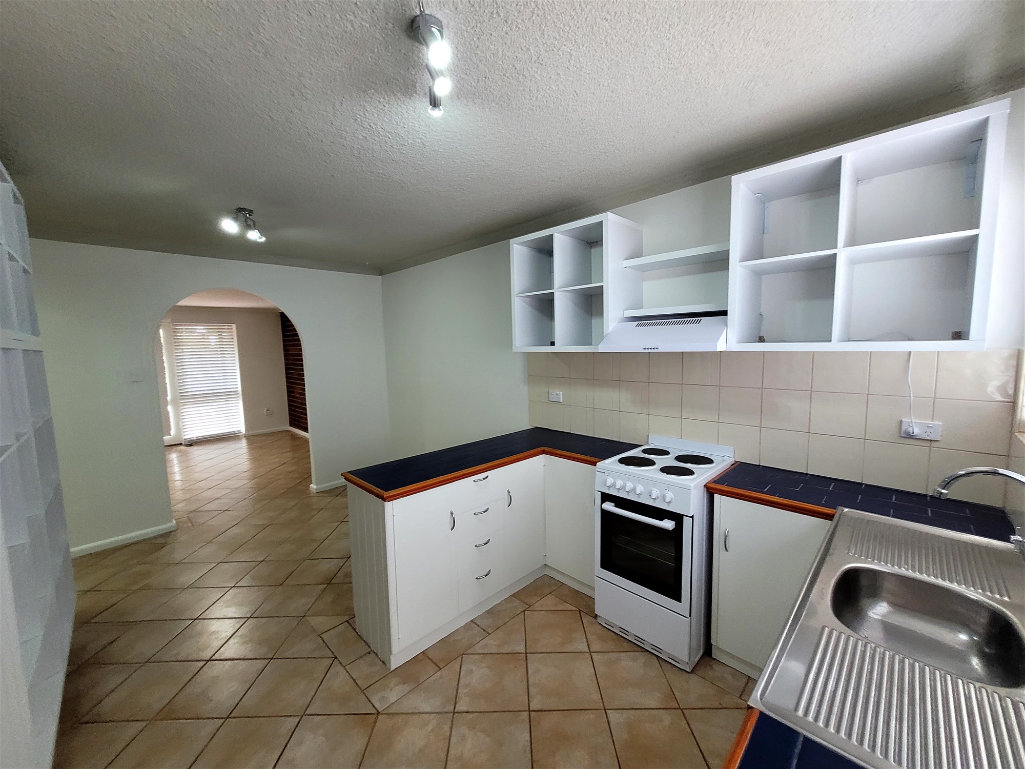 Location, location, location. Beautiful townhouse 5