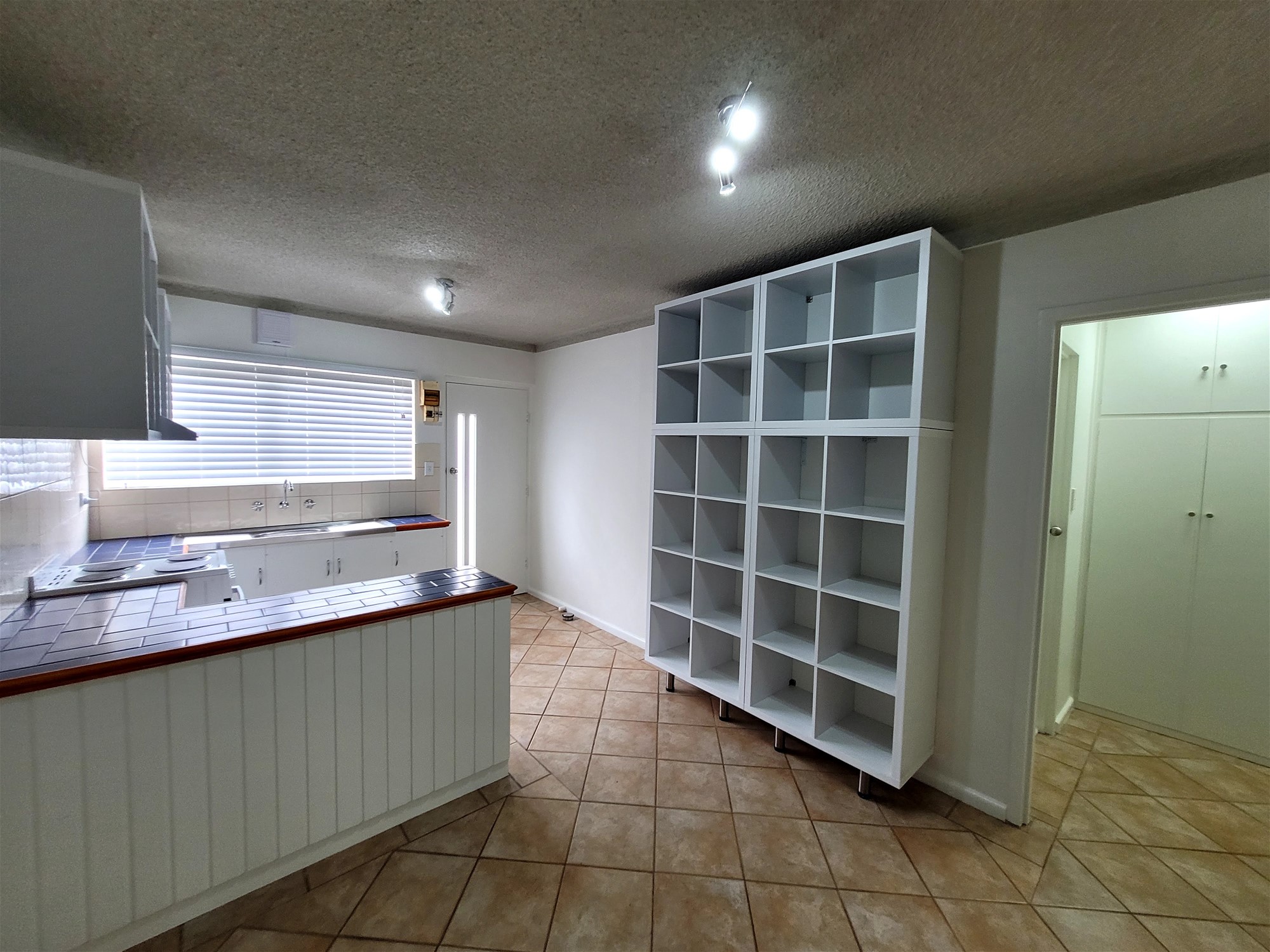 Location, location, location. Beautiful townhouse 4