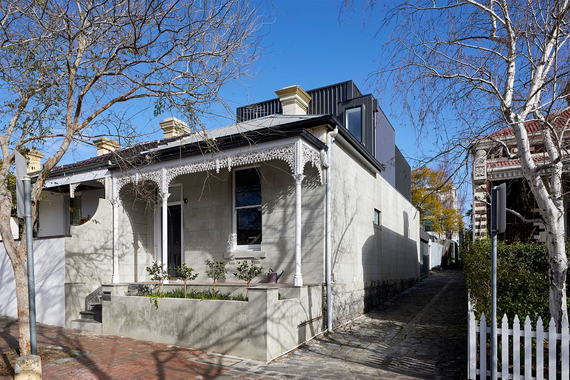 Stunning Architecturally Renovated 3 Bedroom 4