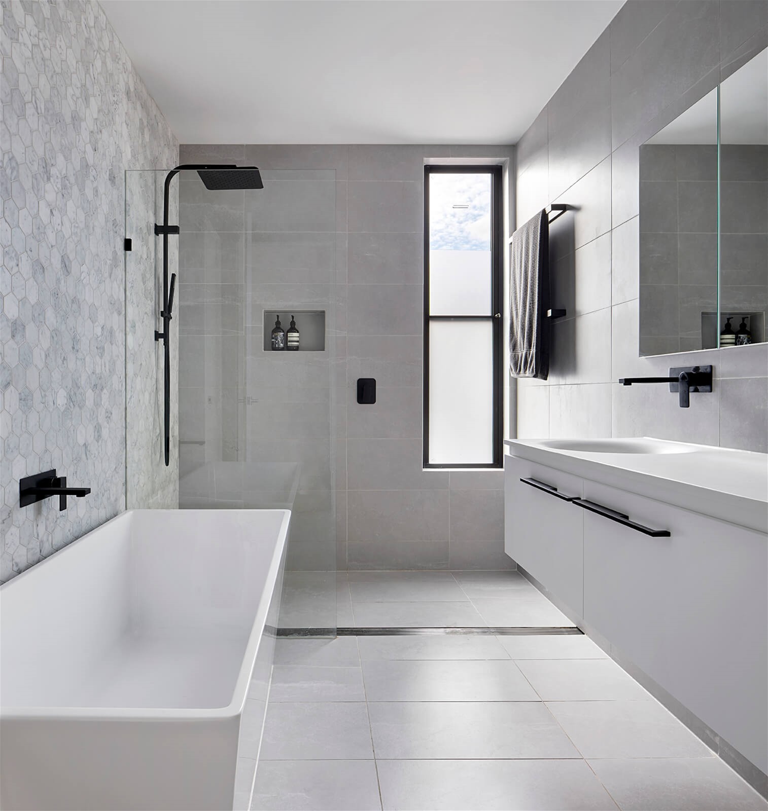 Stunning Architecturally Renovated 3 Bedroom 2