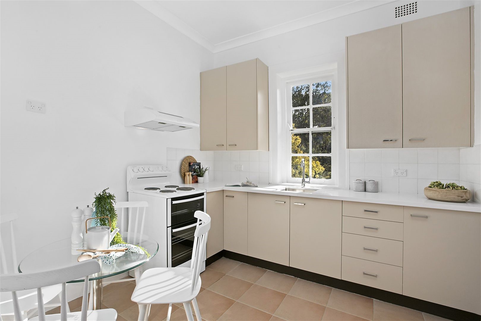 Bright, Clean and Spacious  2