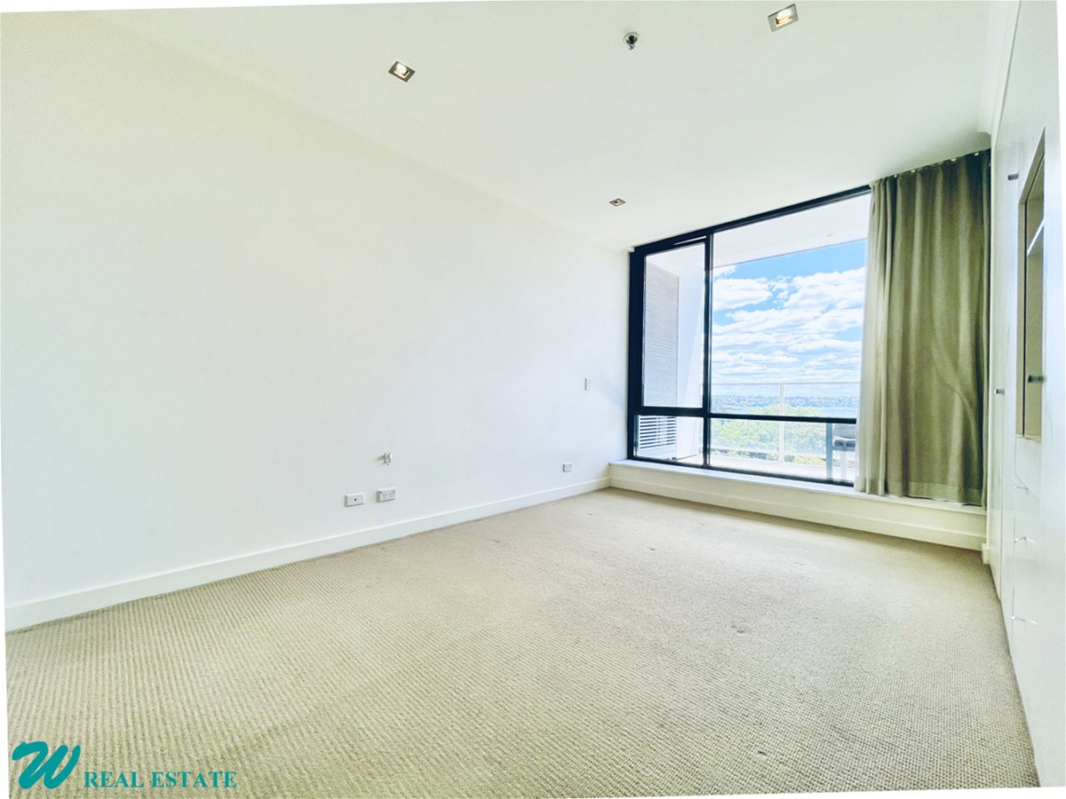 North Facing Wrap-Around Balcony with 6