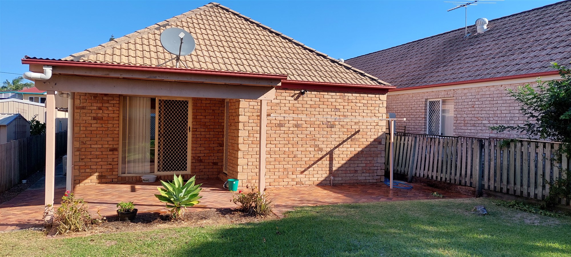 Beautiful, modern home only 50 33
