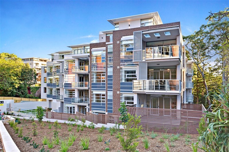 Executive Apartment with Private Courtyard! 6