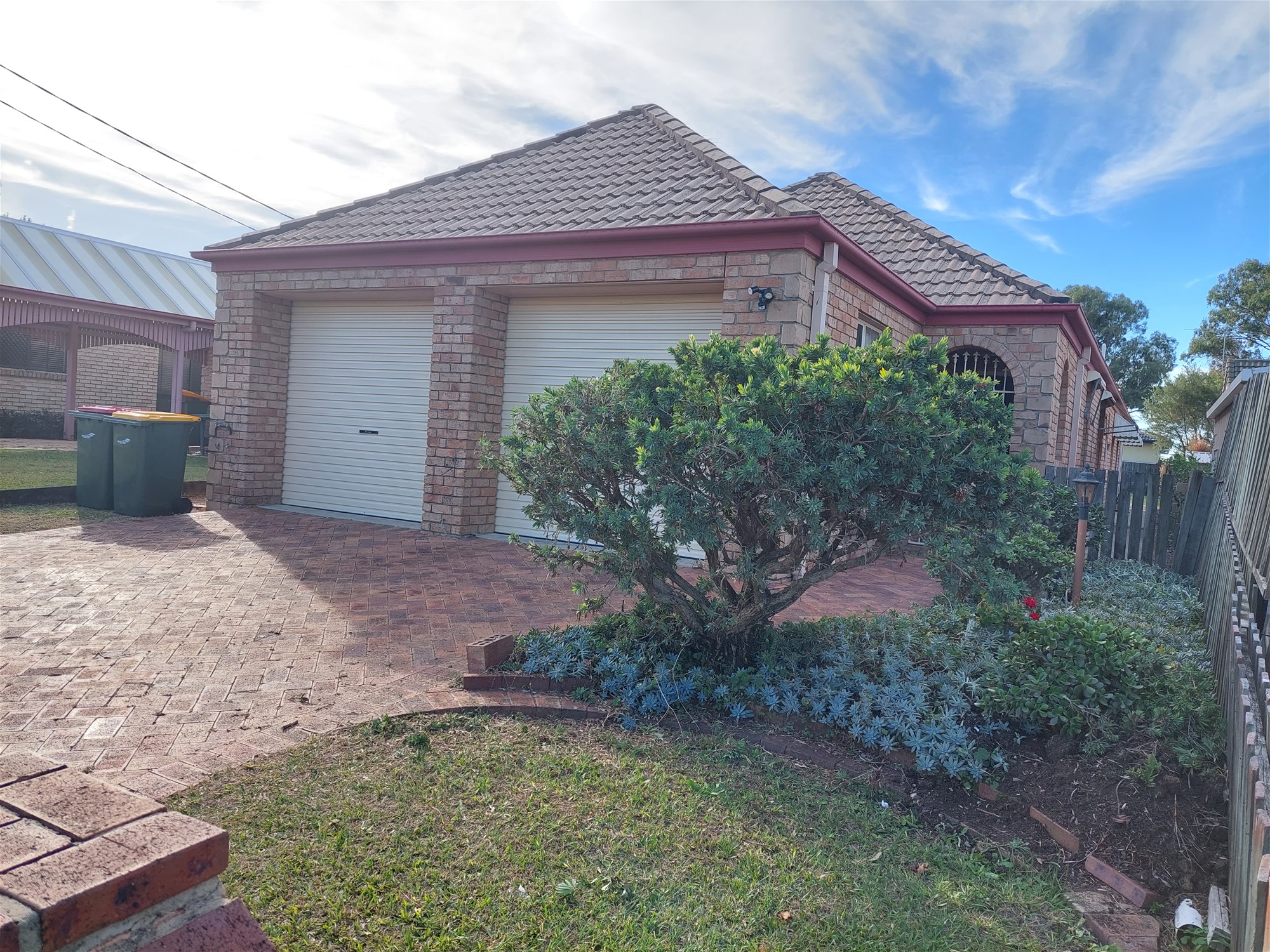 Beautiful, modern home only 50 metres from the waterfront with water views