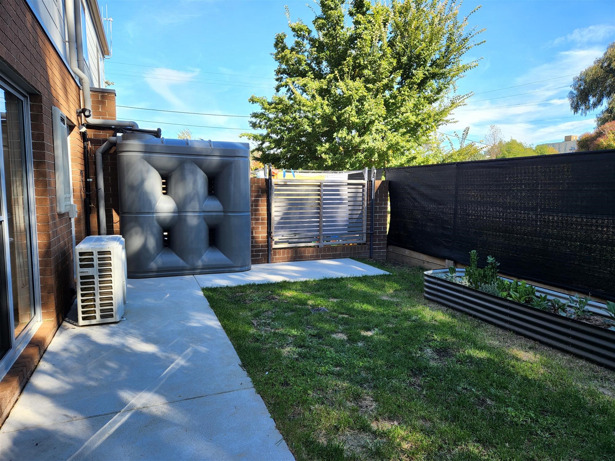 Modern Townhouse in Oaks Estate 7