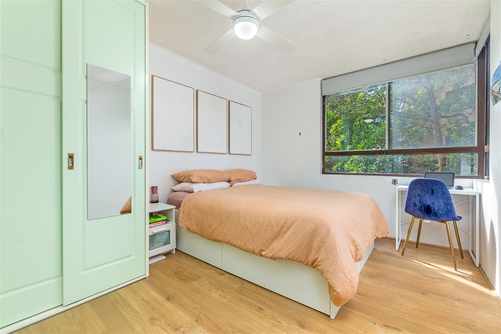 Spacious 2x Bedroom unit with 5