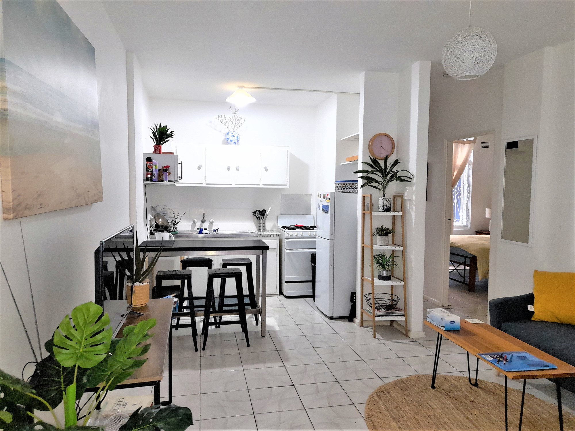 2 bedroom Fully Furnished Apartment – 5 Minute walk to Bondi Beach