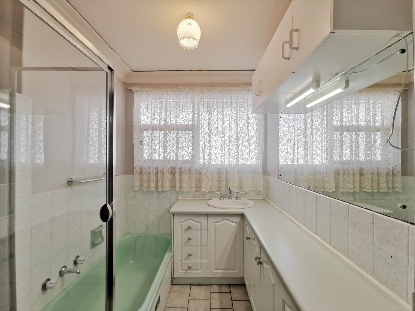 Well maintained, fully renovated house 14