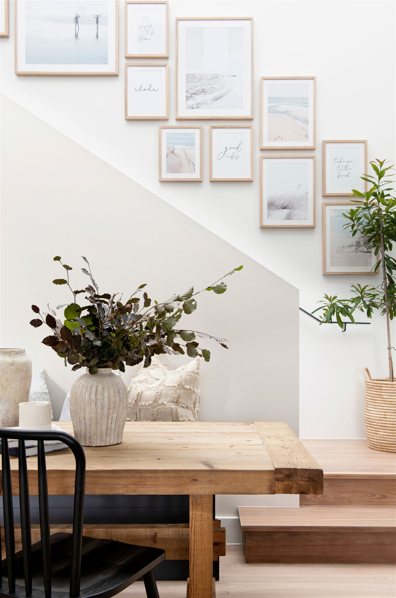 Fully furn-$1800 per week Bills 14