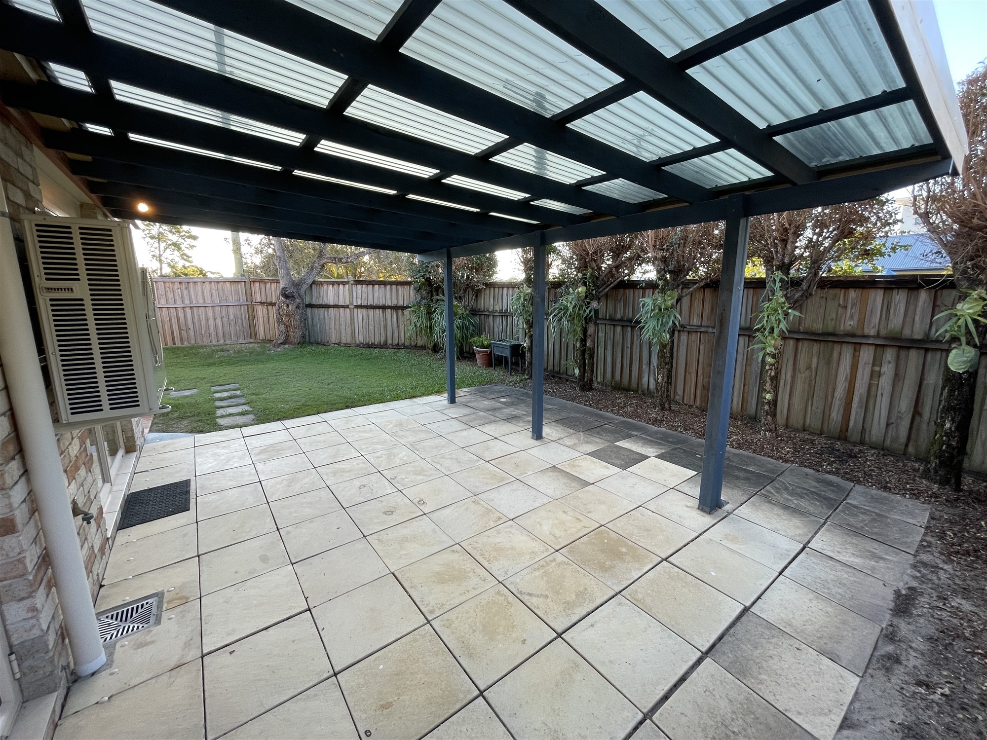 Spacious duplex, 200m from the 3