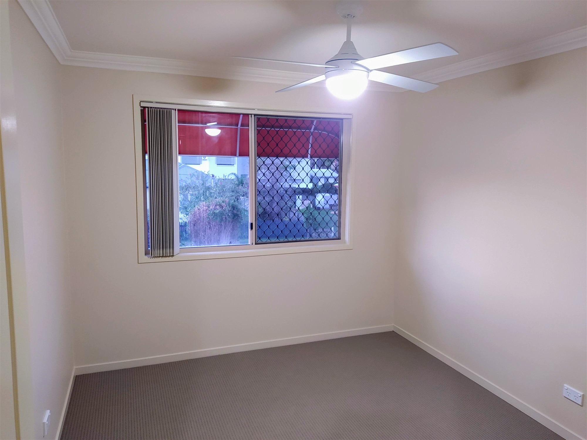 Spacious duplex, 200m from the 11