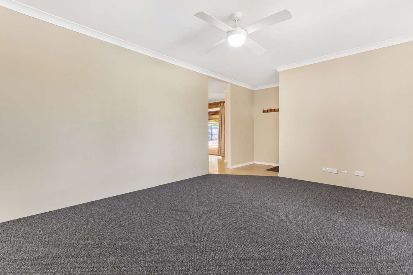 4 bedroom, pet friendly with 9