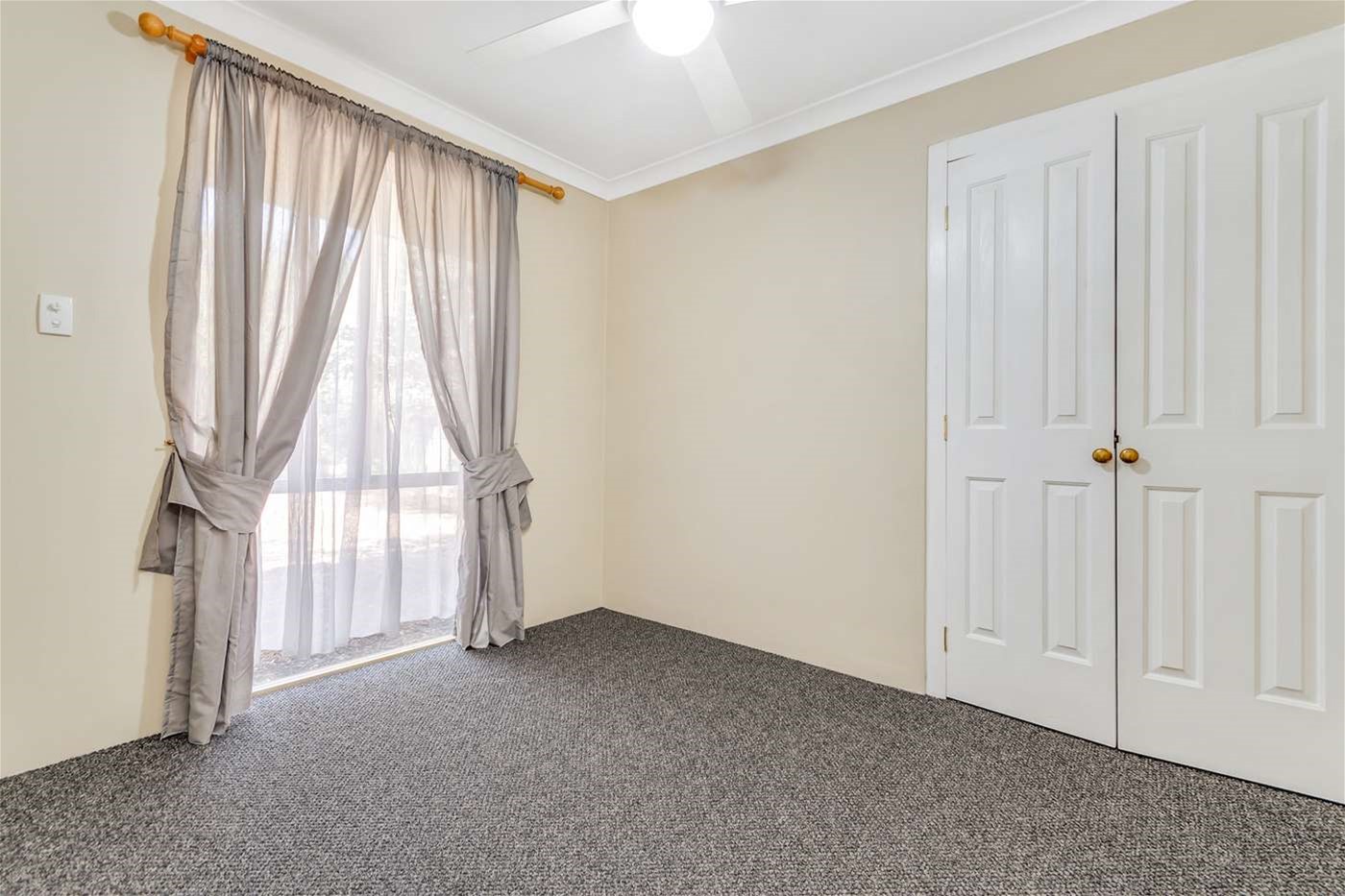 4 bedroom, pet friendly with 14