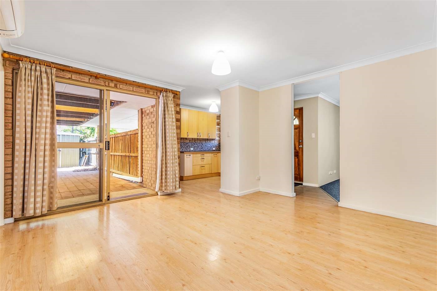 4 bedroom, pet friendly with 18