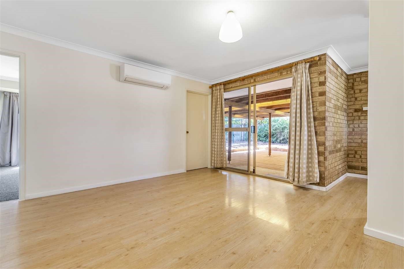 4 bedroom, pet friendly with 20