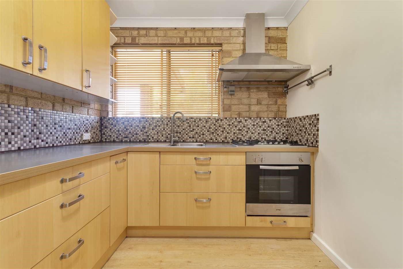4 bedroom, pet friendly with 23
