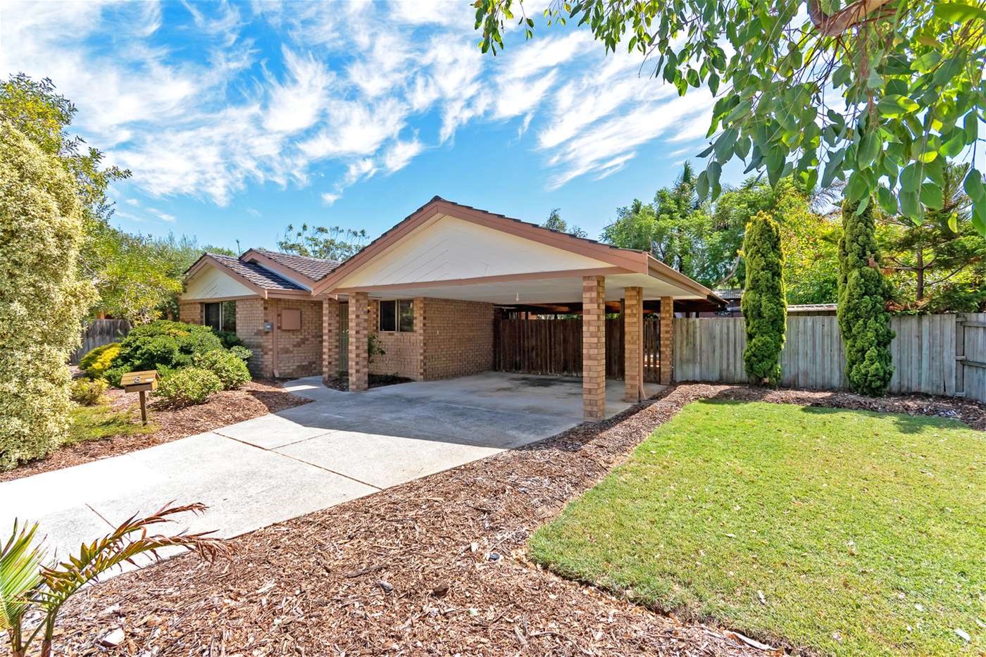 4 bedroom, pet friendly with 26