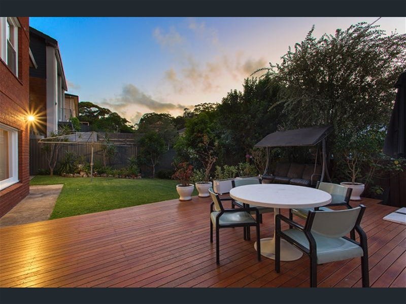 Bright Full brick 4 bedroom 11