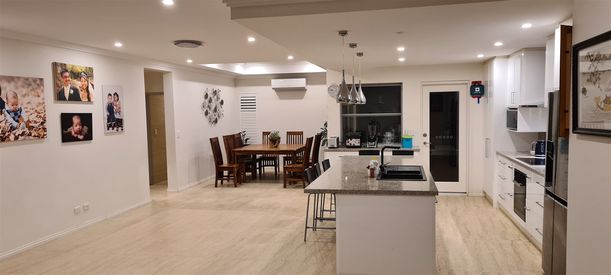 Spacious 5-Bedroom Townhouse in Yokine 7