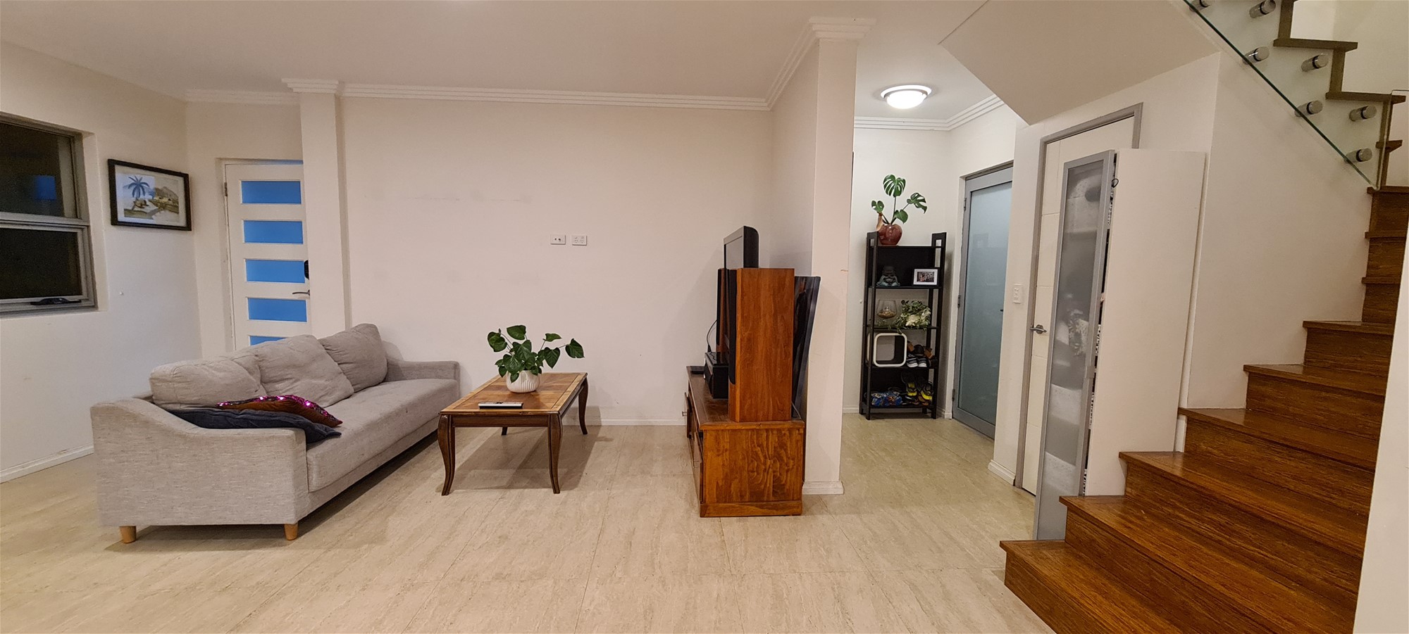 Spacious 5-Bedroom Townhouse in Yokine 5