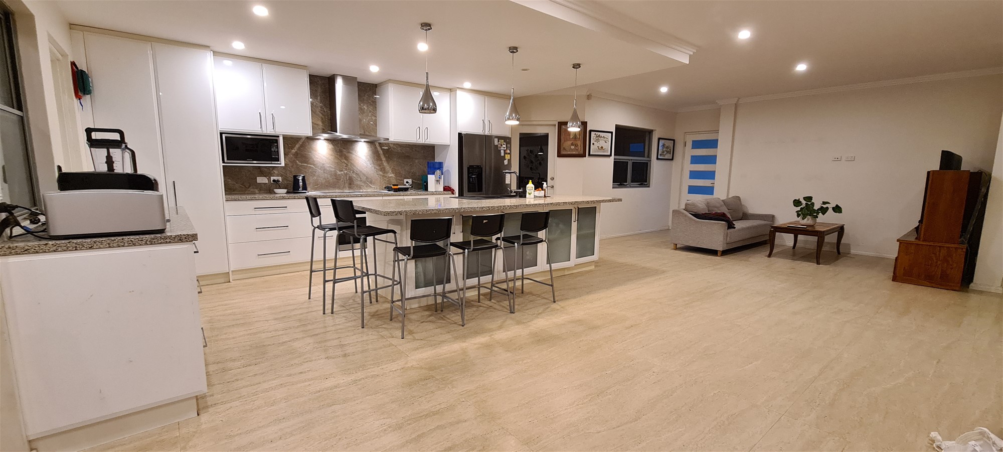 Spacious 5-Bedroom Townhouse in Yokine 9