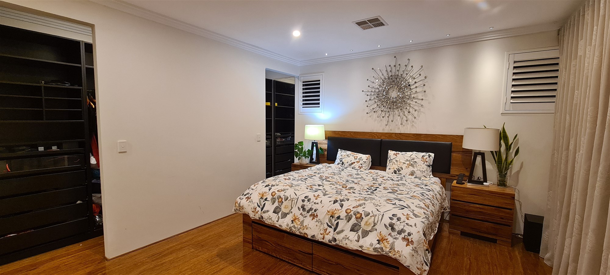 Spacious 5-Bedroom Townhouse in Yokine 15