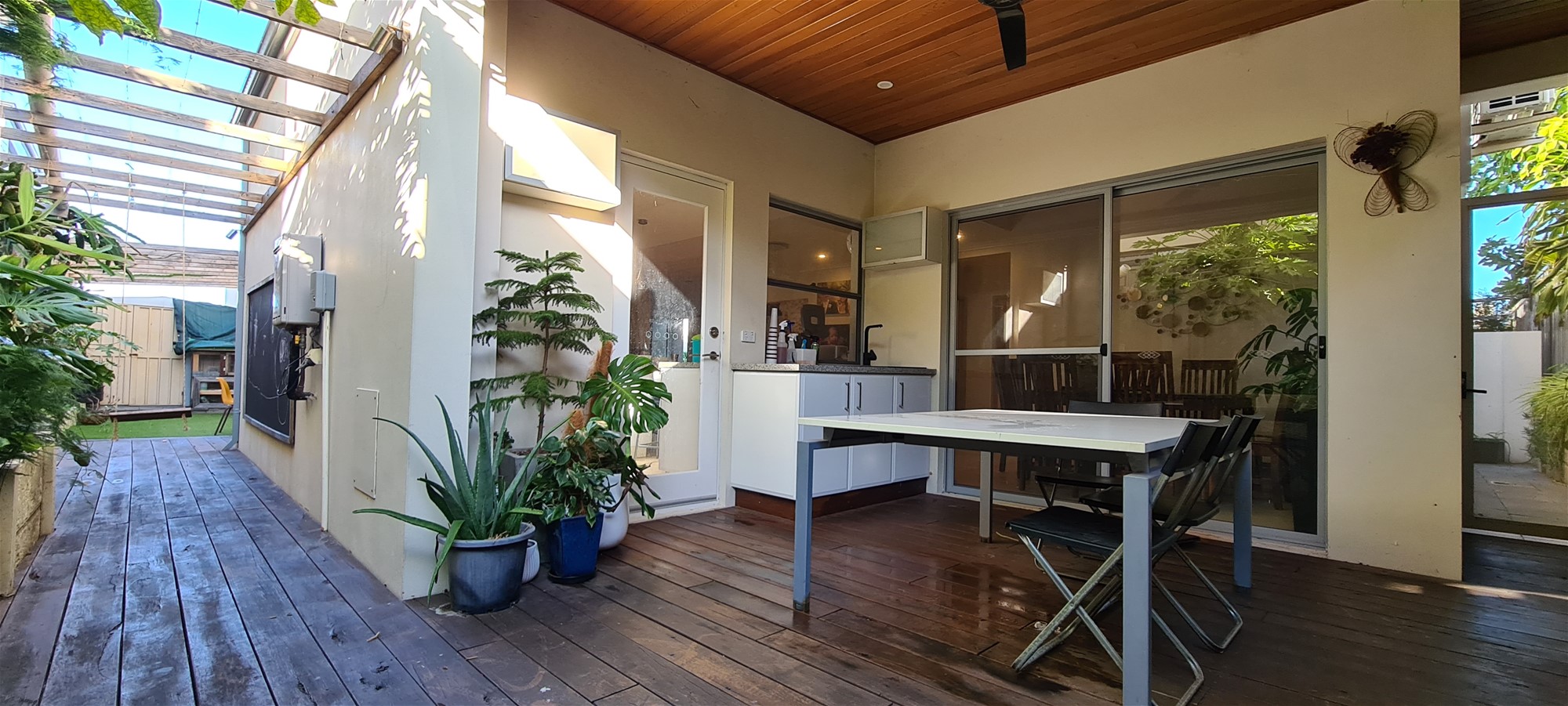 Spacious 5-Bedroom Townhouse in Yokine 30