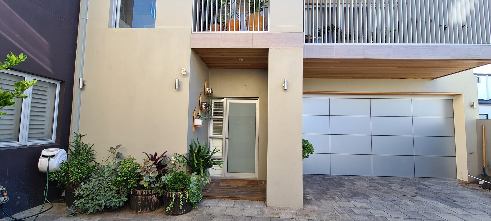 Spacious 5-Bedroom Townhouse in Yokine 3