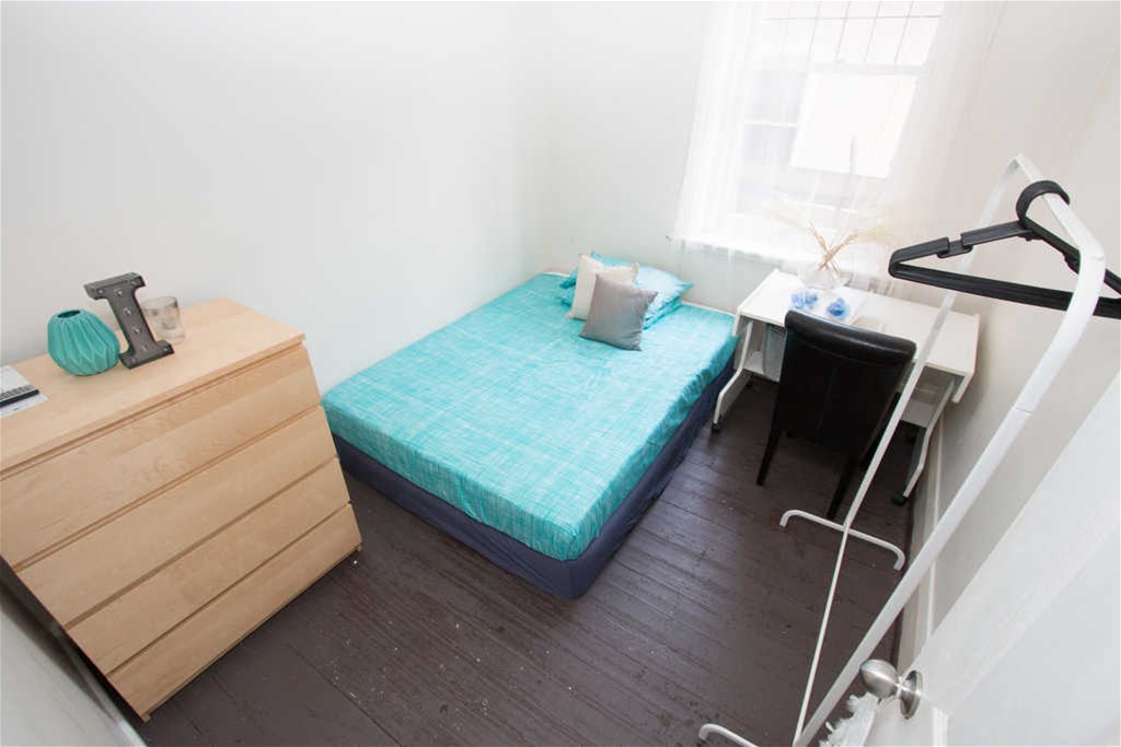 SEVEN BEDROOM UNIT FOR 7-10 4
