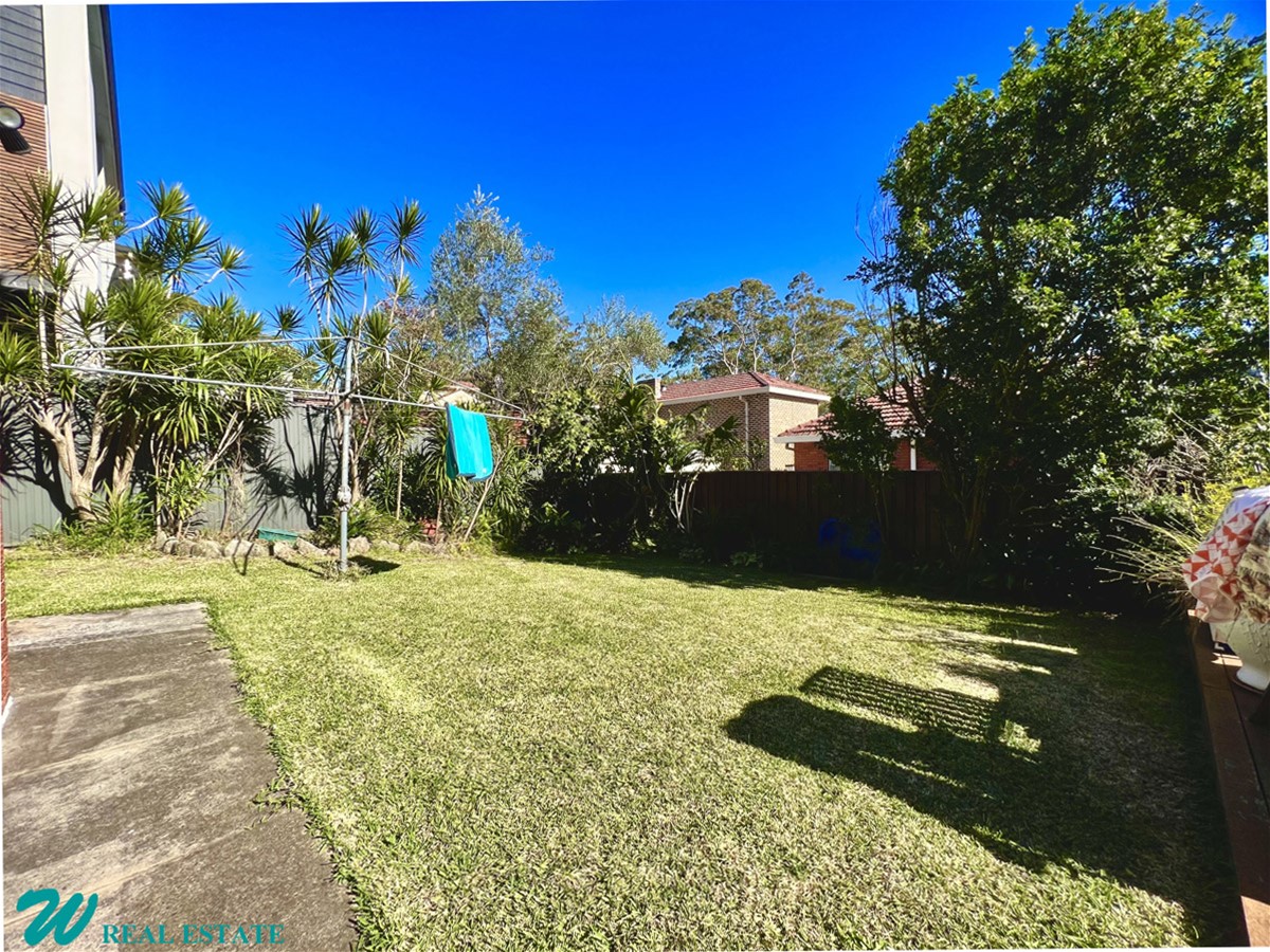 Bright Full brick 4 bedroom 10