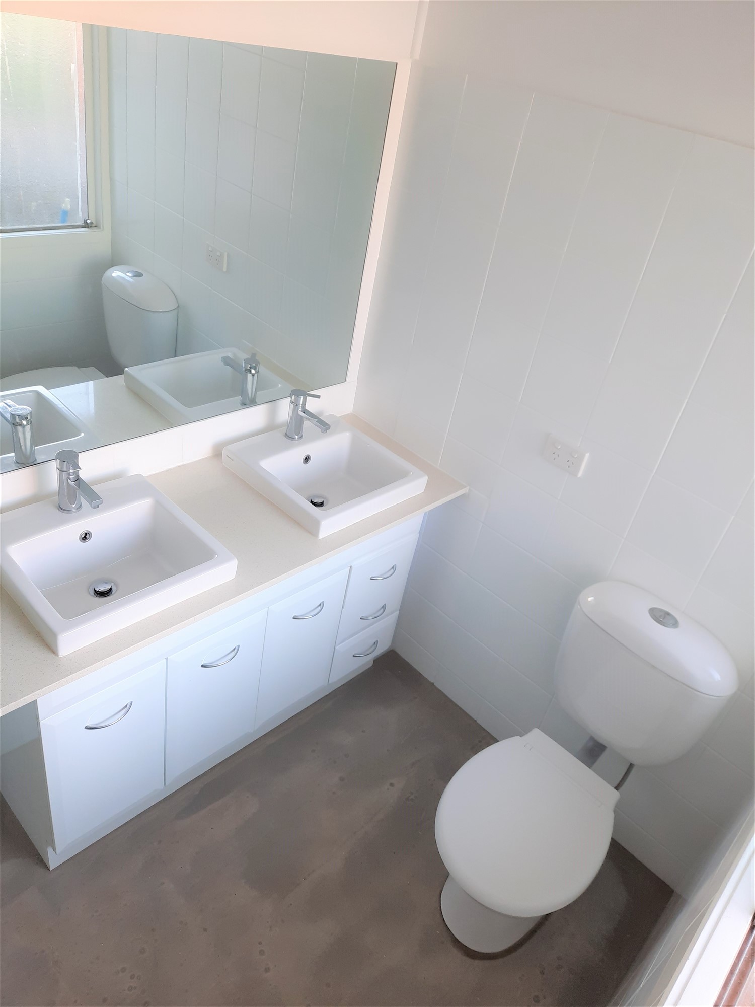 4 bedroom town house 15mins 2