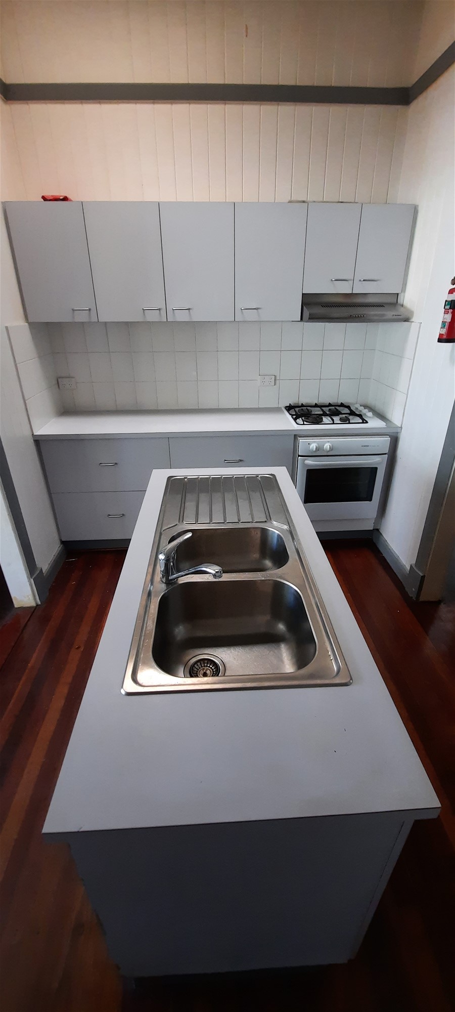 4 bedroom town house 15mins 15