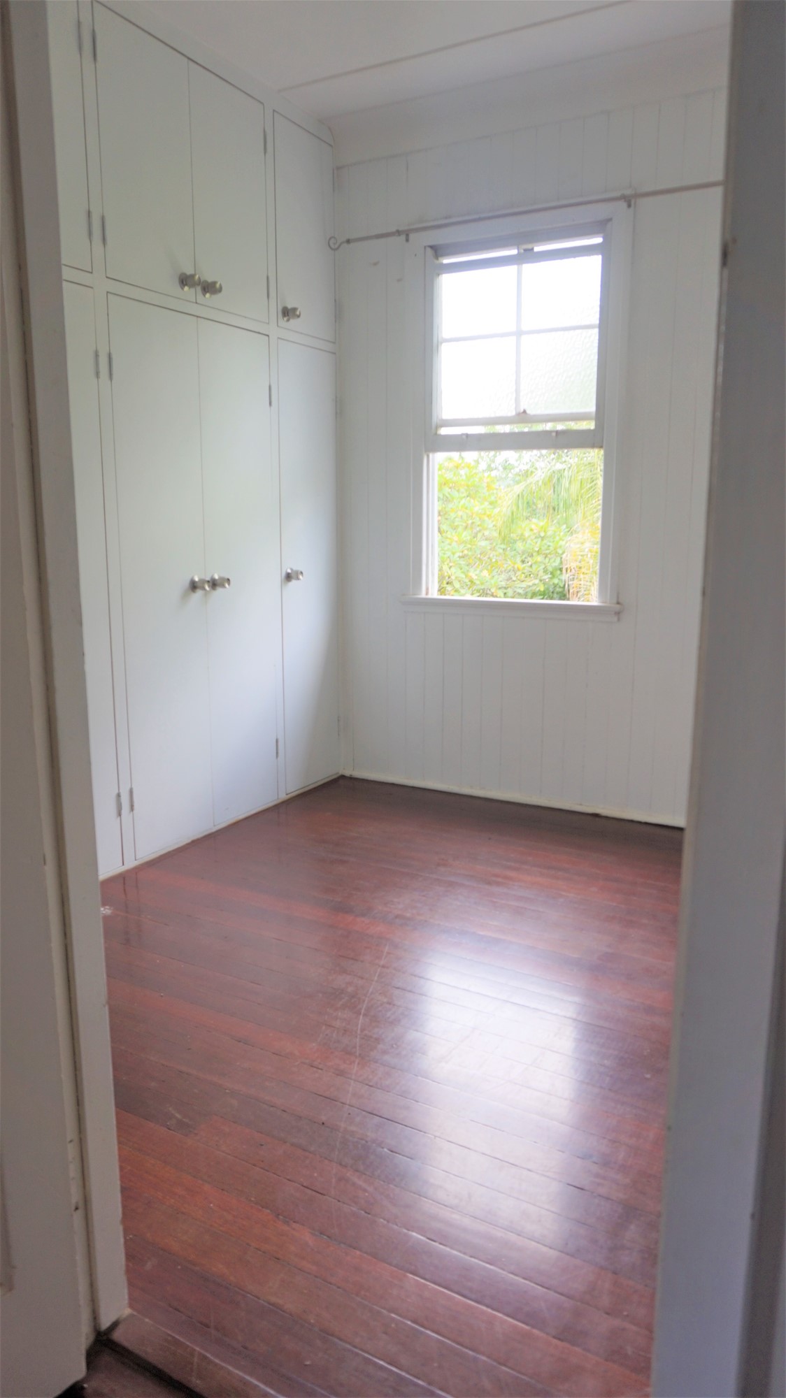 4 bedroom town house 15mins 22