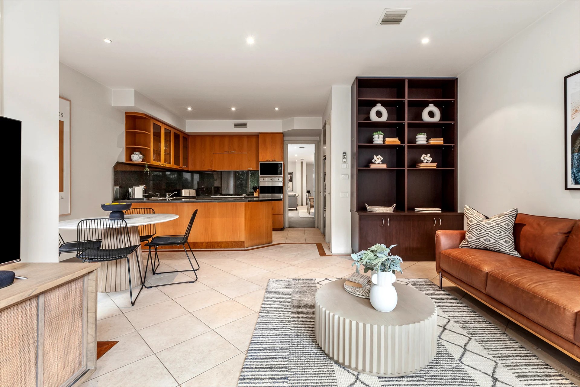 Rent $2500 per/week fully furnished 9