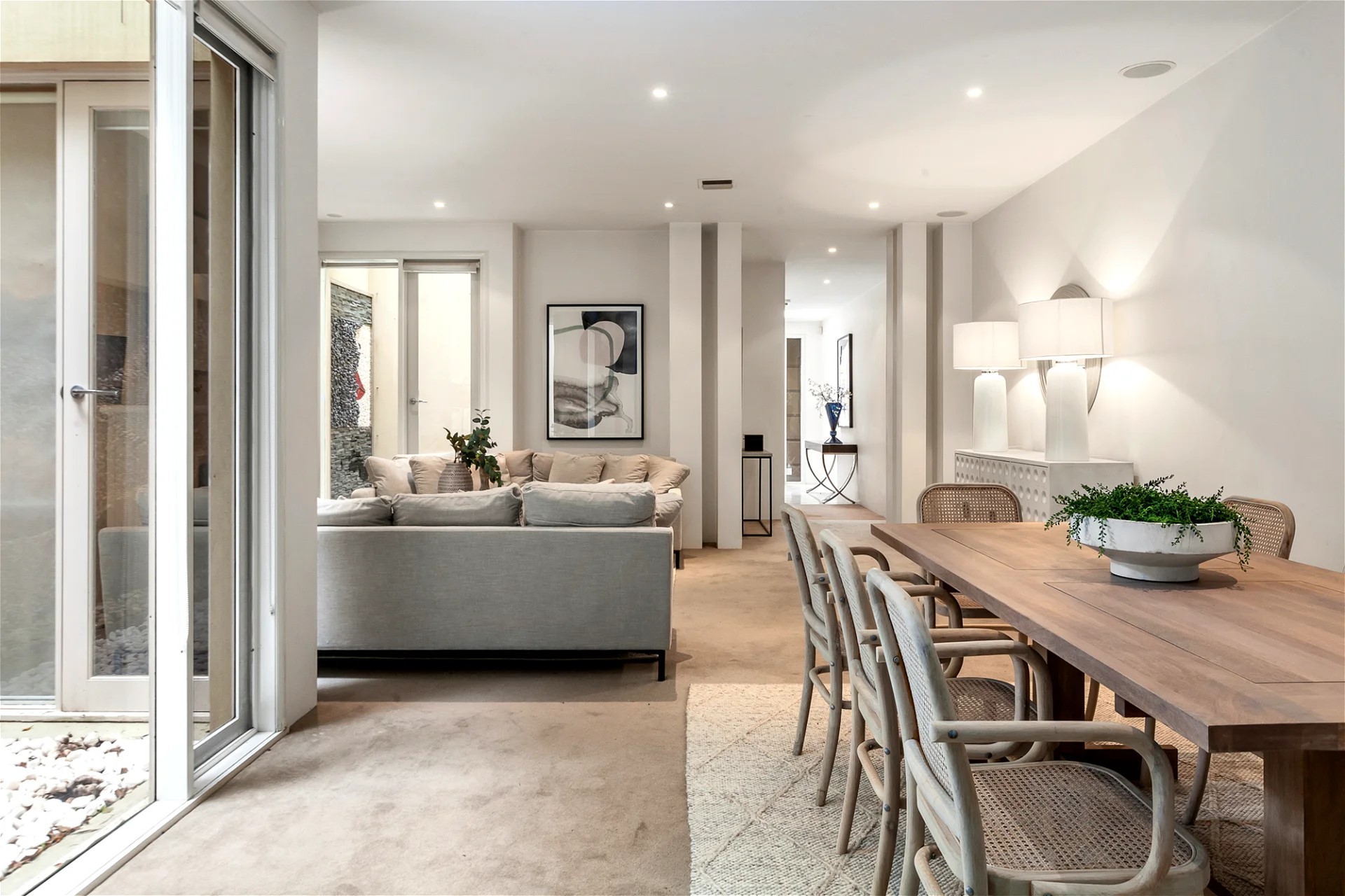 Rent $2500 per/week fully furnished 17
