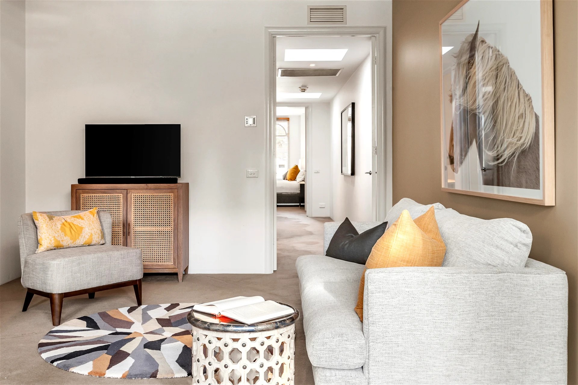 Rent $2500 per/week fully furnished 23