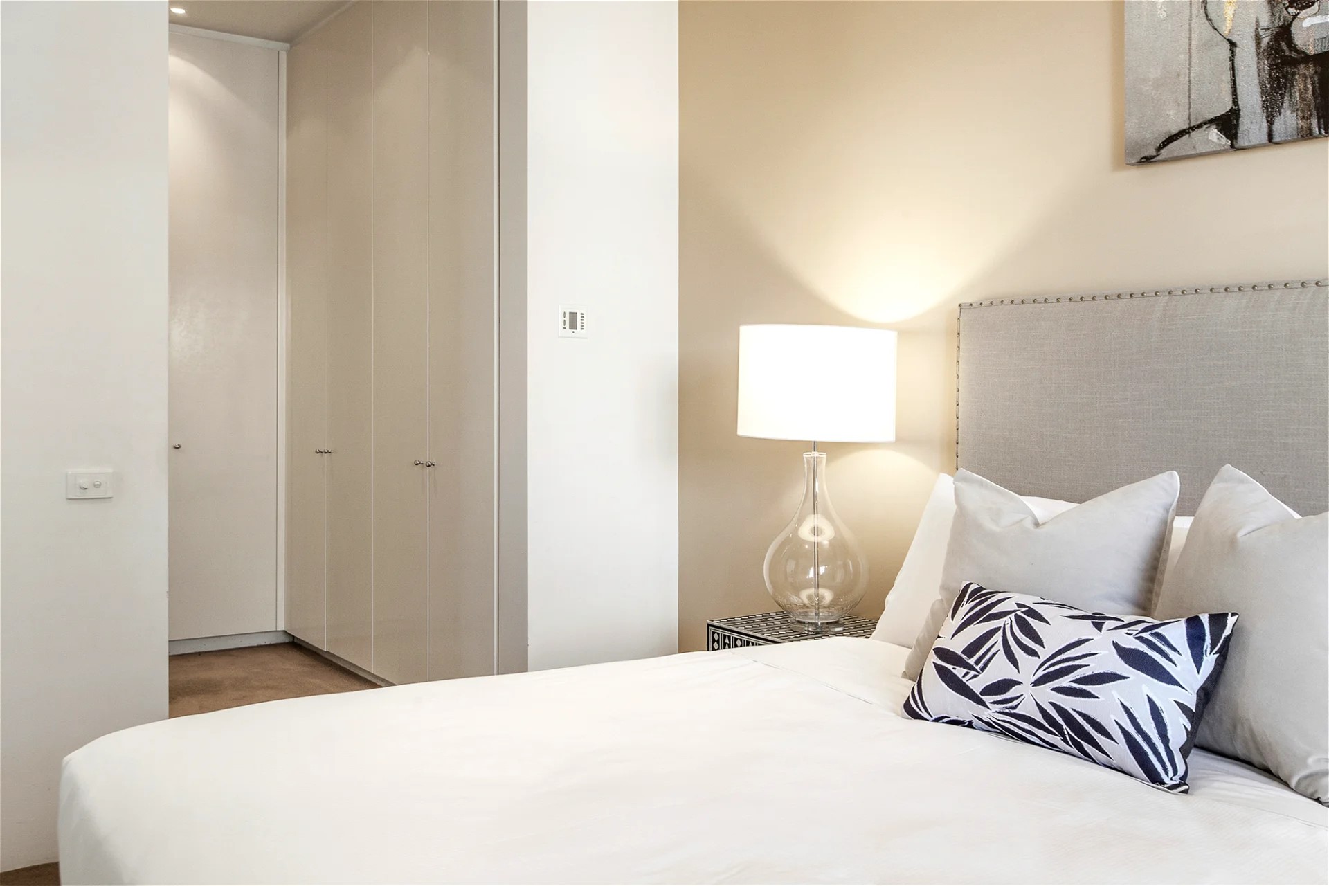Rent $2500 per/week fully furnished 24